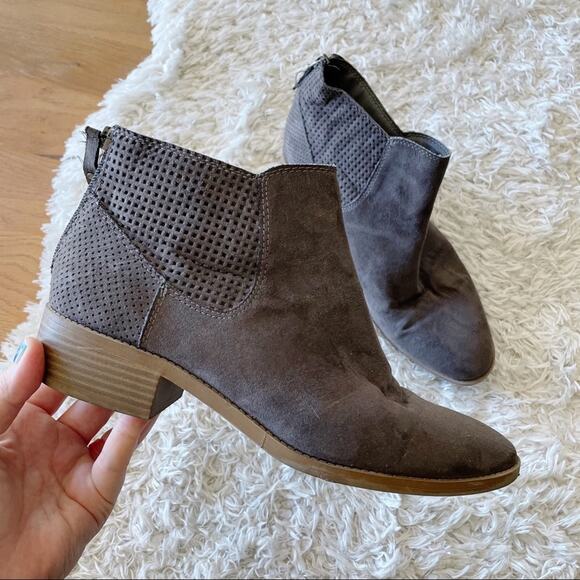 DV by Dolce Vita Target faux suede ankle booties boots womens shoe size 10 - Picture 1 of 8